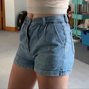 american eagle pleated mom shorts